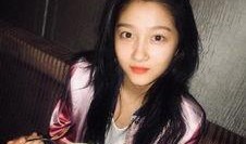 关晓彤娱乐吃瓜图片大全,盘点那些让人捧腹大笑的幕后花絮