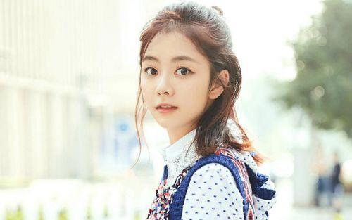 谭松韵娱乐吃瓜八卦微博,揭秘明星幕后故事，吃瓜群众狂欢时刻！”